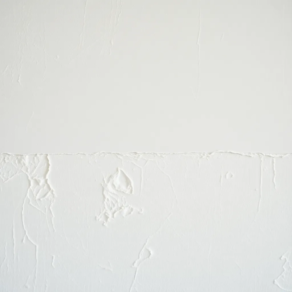 Co położyć na tynk mozaikowy