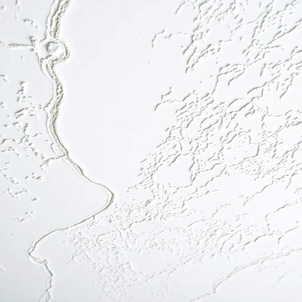 Jak położyć tynk mozaikowy na suficie