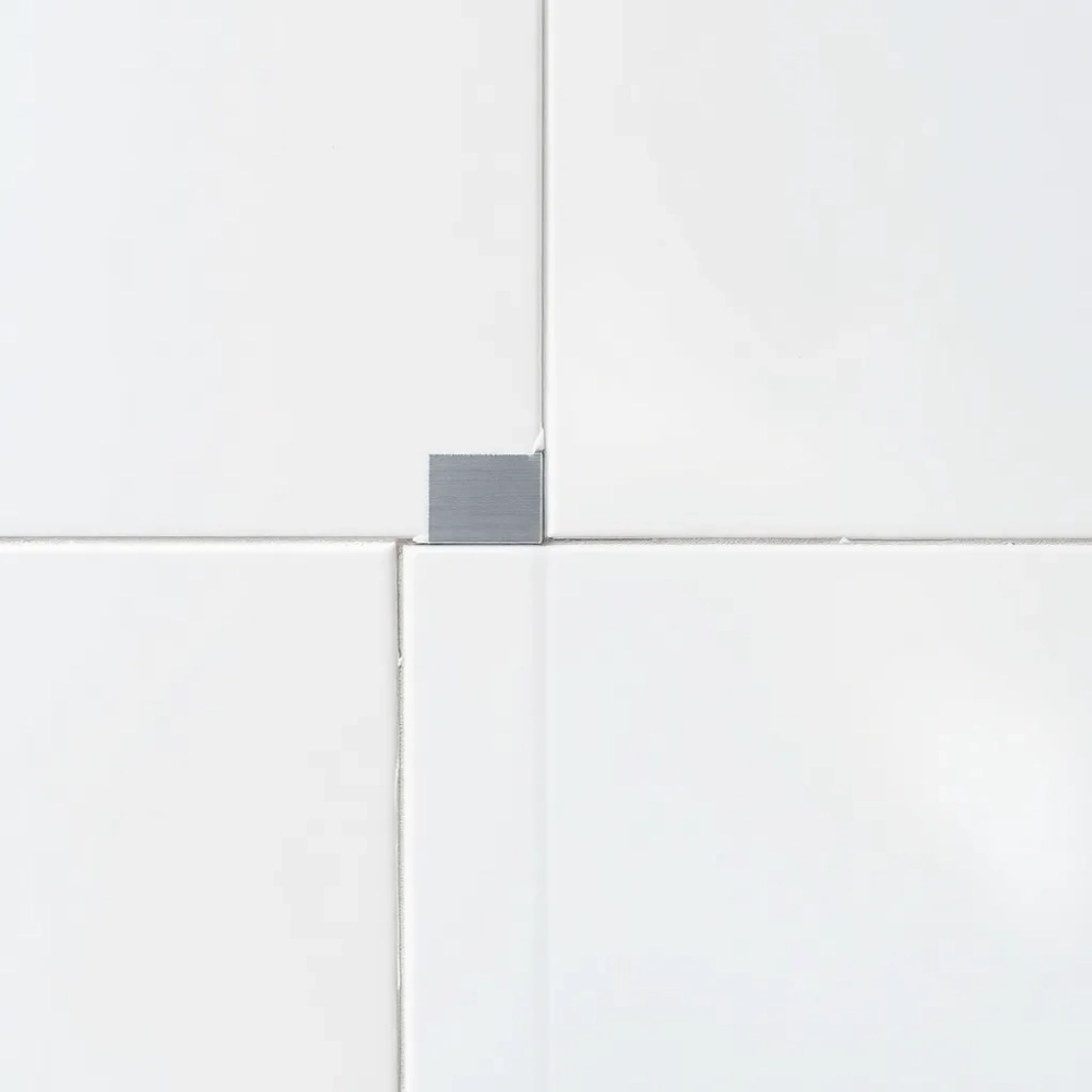 Jak zamontować listwy narożne do płytek