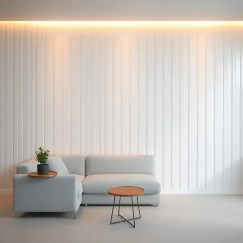 Białe lamele w salonie