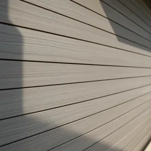 Boazeria plastikowa na zewnątrz