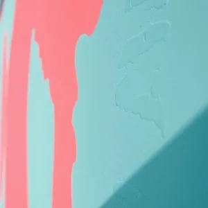 Czy tynk silikonowy trzeba malować