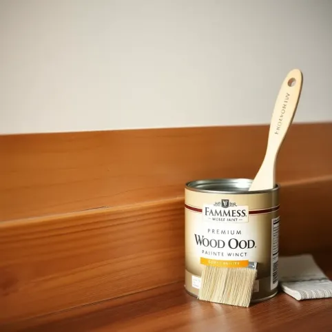 Czym pomalować drewniane listwy przypodłogowe