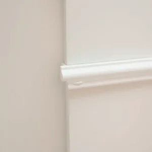 Czym przykleić listwę styropianowa do ściany