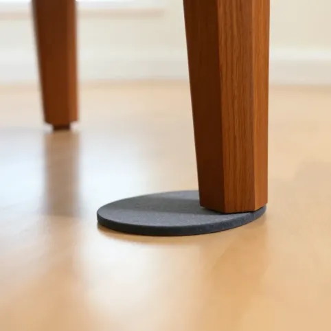 Czym zabezpieczyć panele przed zarysowaniem