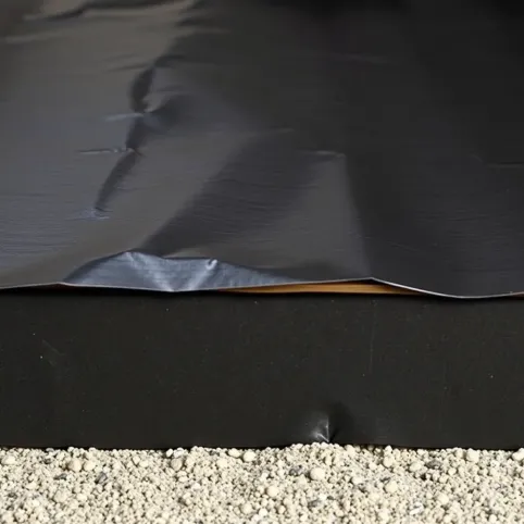 Izolacja pozioma fundamentów folia czy papa