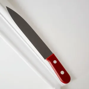 Jak dociąć listwy styropianowe do sufitu