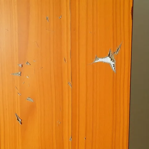 Jak naprawić uszkodzony panel