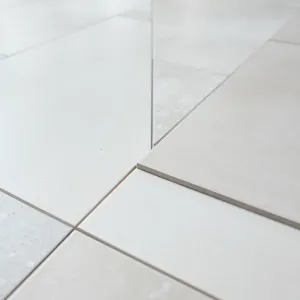 Jak połączyć panele winylowe z płytkami