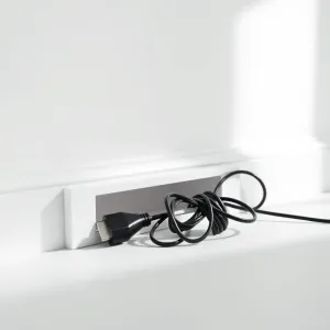 Jak schować kable w listwie przypodłogowej