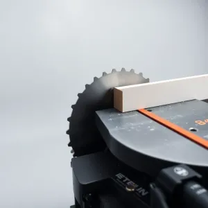 Jak uciac listwę pod kątem