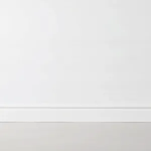 Lamele białe na płycie