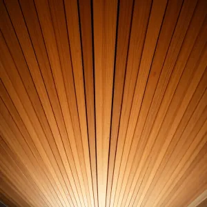 Lamele na suficie podwieszanym