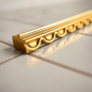 Listwa dekoracyjna do płytek złota