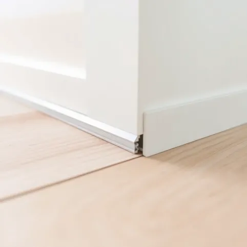 Listwa dylatacyjna do paneli winylowych