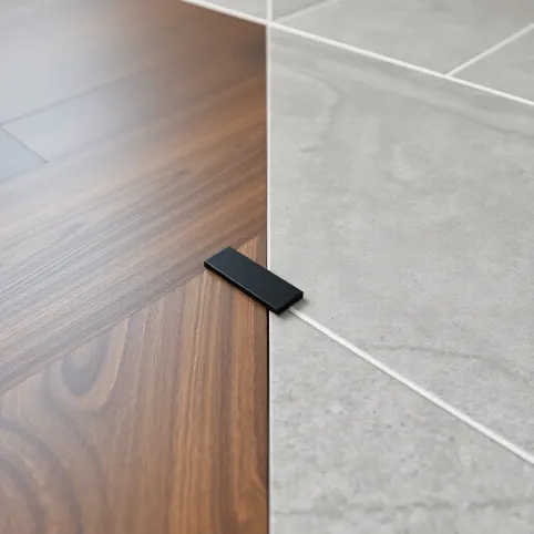 Listwa łącząca panele z płytkami czarna