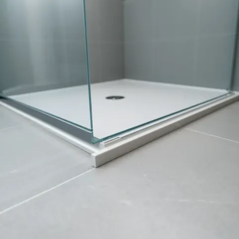 Listwa przypodłogowa do prysznica