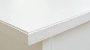 Malowanie sklejki na biało