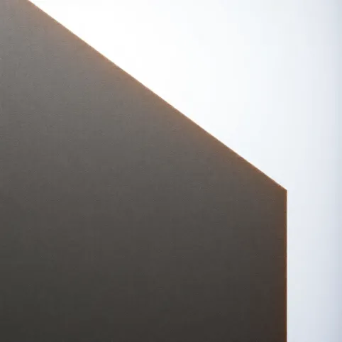 MDF barwiony w masie fornirowany