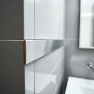 Metalowe listwy dekoracyjne do łazienki montaż