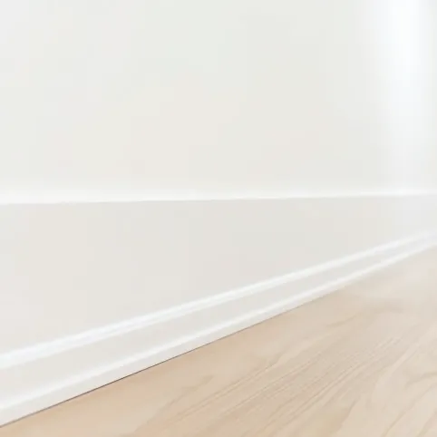 Montaż listew przypodłogowych MDF cena