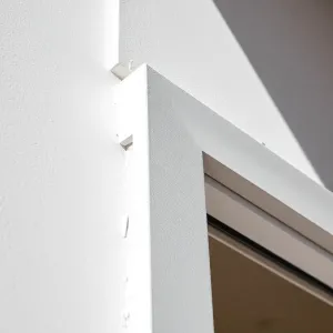 Montaż listwy przyokienne z siatką