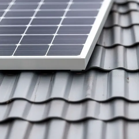 Odległość paneli fotowoltaicznych do blachodachówki