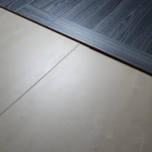 Panele winylowe na nierówną podłogę