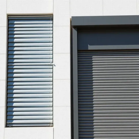 Rolety zewnętrzne czy żaluzje fasadowe