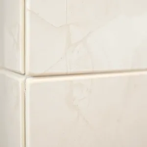 Spoina elastyczną do płytek i paneli