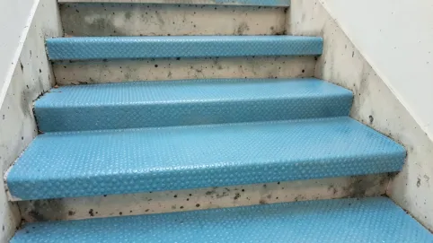 Wykładzina PCV na schody