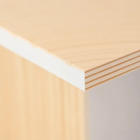 Zabezpieczenie krawędzi płyty wiórowej